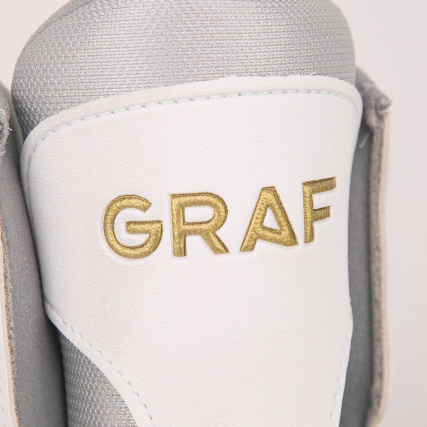 GRAF TANGO WHITE ICE SKATES WITH SHINY STAINLESS BLADES