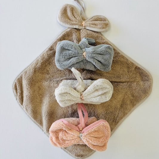 Brilliance & Melrose Figure 8 Skating Towel