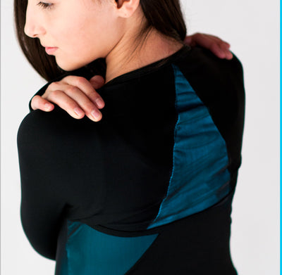 Mahli Warm-Up Shrug with Thumbholes
