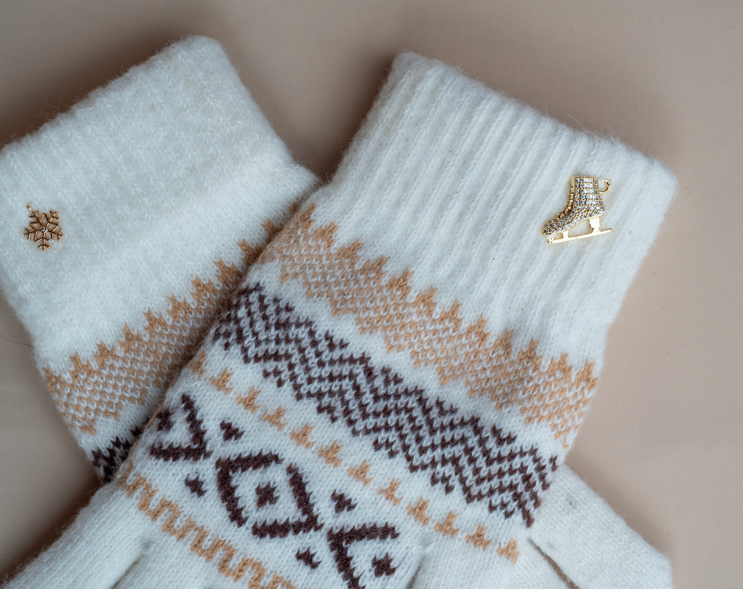 Swizzle Skating Gloves